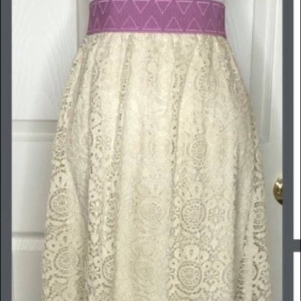 Lularoe Off White Lola